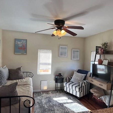 Cheerful Pet-Friendly Bungalow Right In Town Montrose Exterior foto